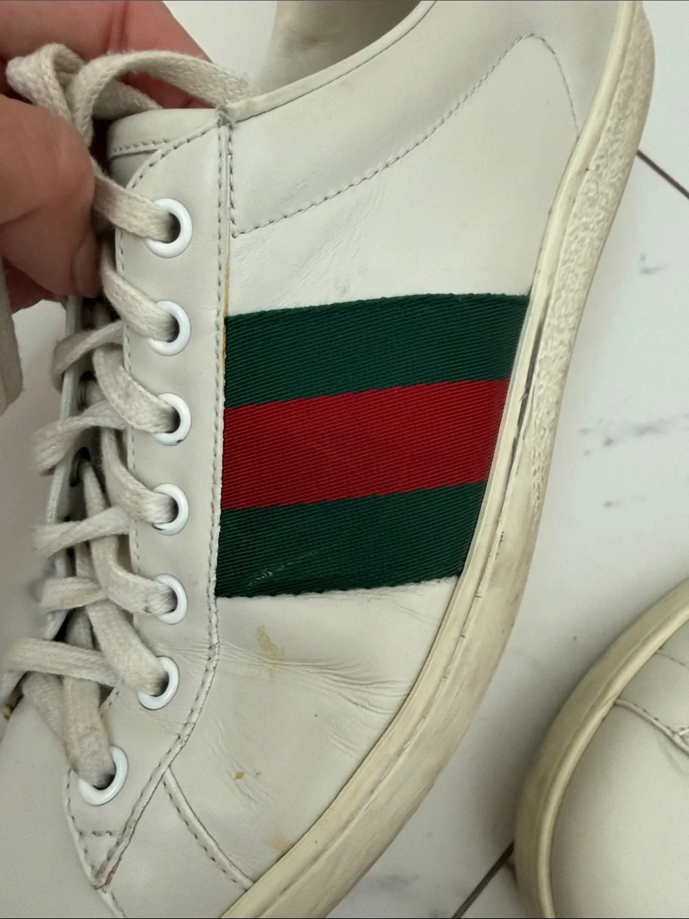 Gucci White Leather Sneakers with Red & Green Stripe